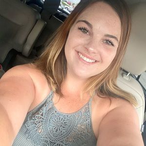 Meet your Posher, Olivia